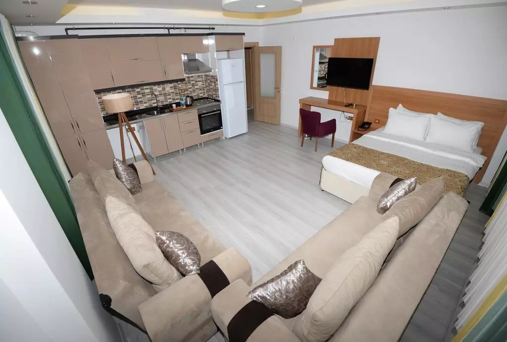 hotel corner van turkey_shabavizparvaz_14.jpg